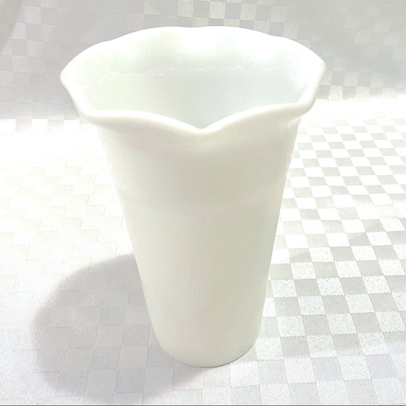Vintage Hazel Atlas White Milk Glass Ribbed Fluted - Picture 1 of 7